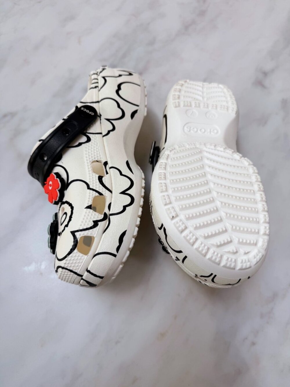 Crocs + Marimekko Classic Platform Clog - Picture 3 of 4